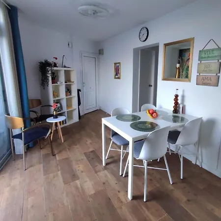 Сasa de vacaciones Warm & Cozy With Lovely Sea View *