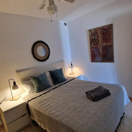 Warm & Cozy With Lovely Sea View Сasa de vacaciones